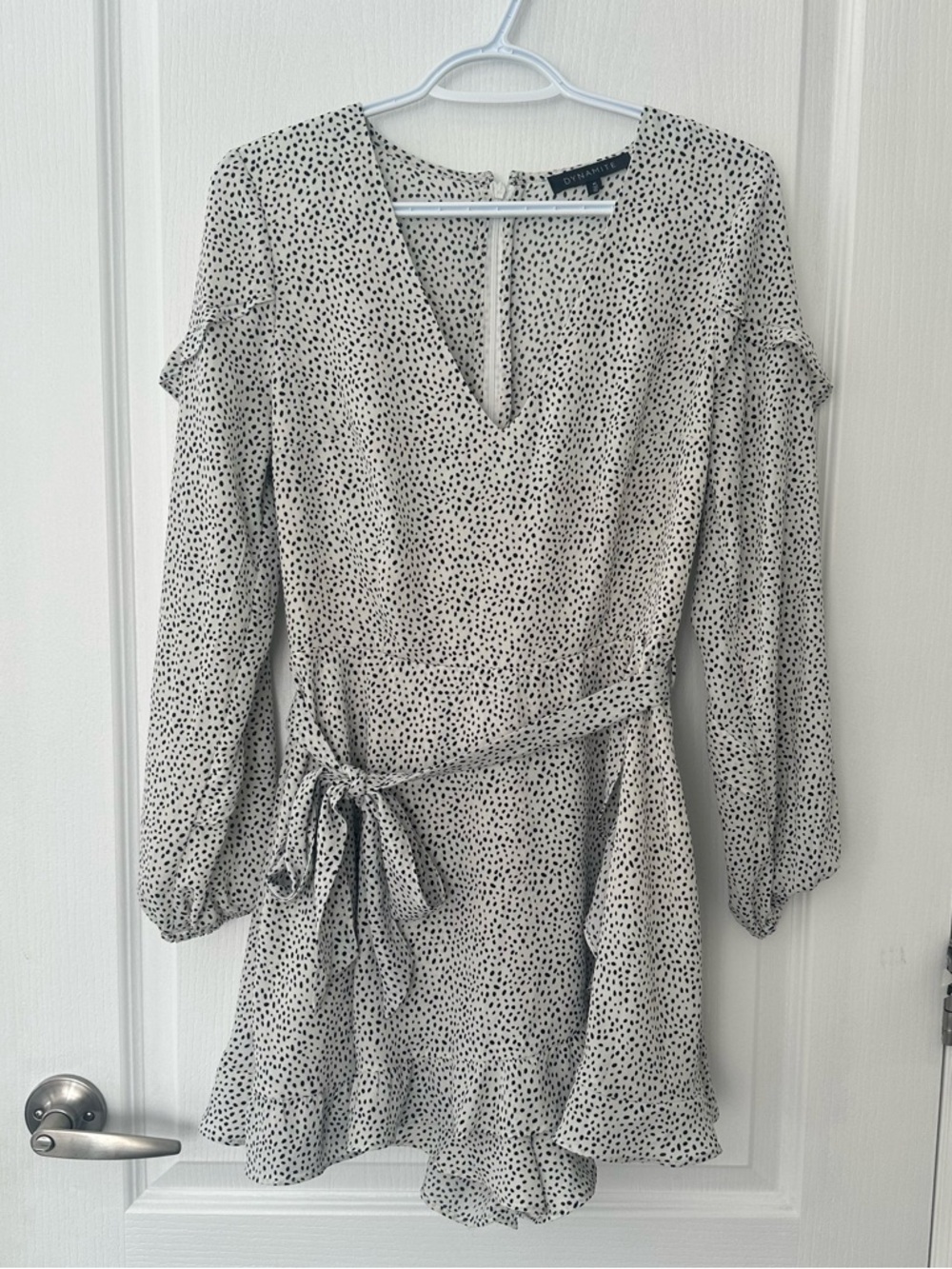 NWOT Dynamite Black & White Romper Long Sleeve Ruffle Boho Chic Lightweight Date